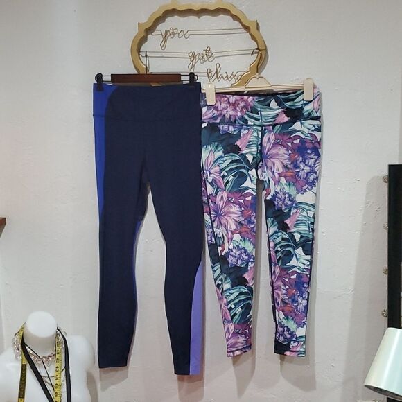 2 Pair Leggings   - Picture 1 of 11